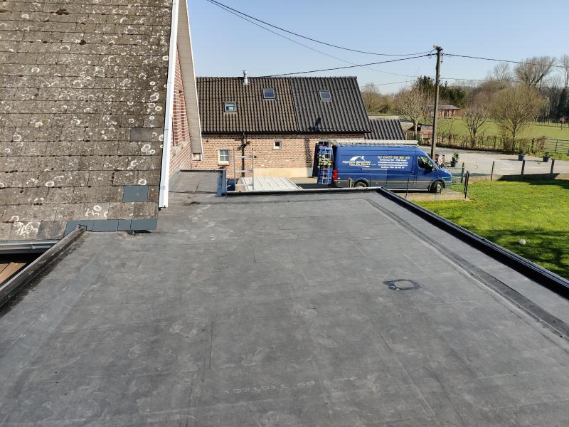 Na - vernieuwd plat dak Gooik